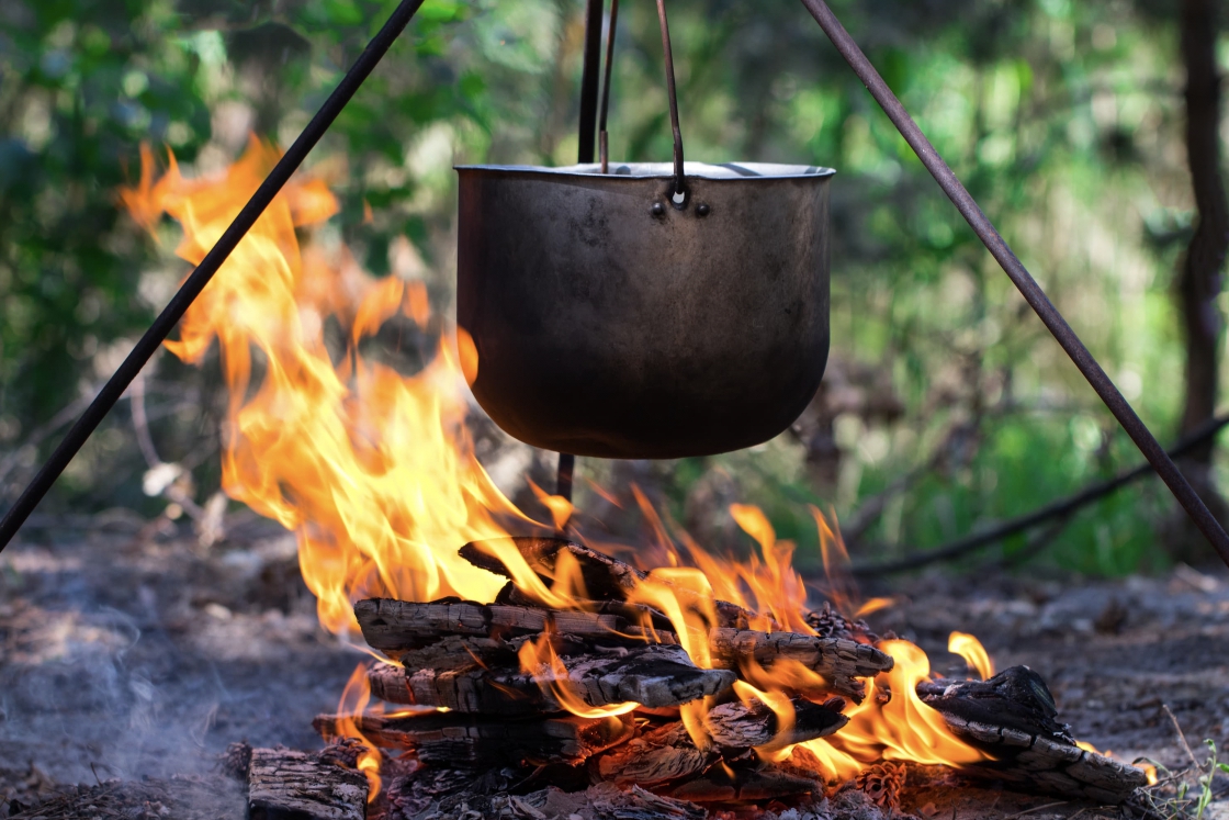 Best Camping Cookware For Open Fire - Top 7 Reviews 2022