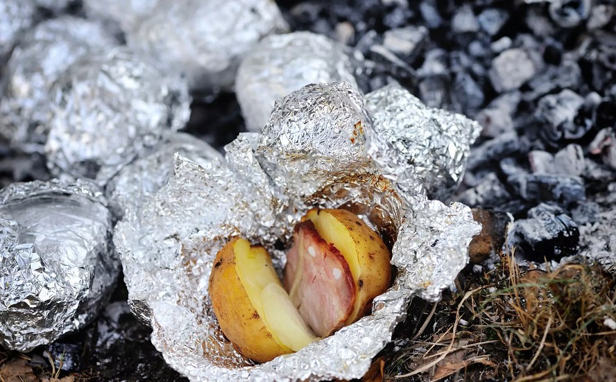 Foil fire bags to keep food from freezing
